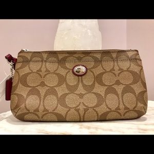 NEW COACH Peyton Signature Go-go Wristlet